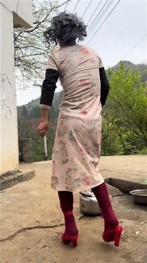 Red-Soled Shoes Fashion Transformation Challenge: Dress Up & Transition