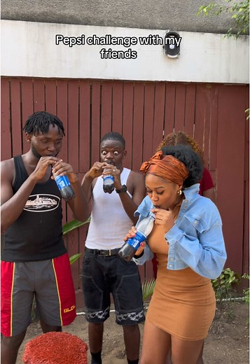 Who Won the Pepsi Apple Pie Challenge with Friends?