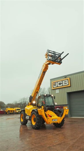 He’s cooking in the JCB machine yard?!