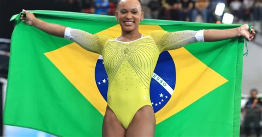 Rebeca Andrade ganha ouro e é reverenciada pelas rivais; veja como foi o salto