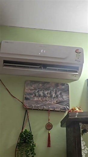 E1 ka error code kyu aata hai ac me #accircuits #acfitting #airconditioner #tecnician