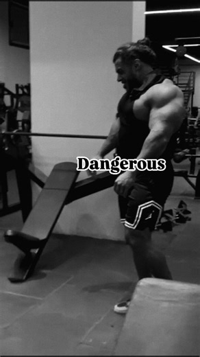 خليك طموح 🔥 . . . . . #trainhard #gohard #gym #bodybuilding #fitnessmodel #pump #physique #transformationtuesday #glory #defination #shredded #baiceps #fatburner #kwaitbodybuilding #transformation #gorilla #shape #sexyshape #sexymuscle #muscle #motivation #muscles #fitness #fit #fitnessmotivation #fitspo #housemusic #cairogyms | Abdo El Dababa