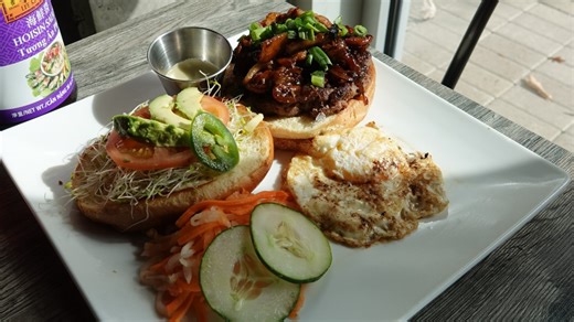 Dua Fish Tank creates their first burger for Macon Burger Week