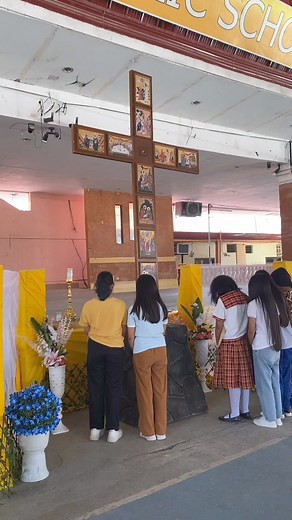 Visitation and Veneration of Jubilee Pilgrim Cross of the Archdiocese. | Urbiztondo Catholic School - ALDCS