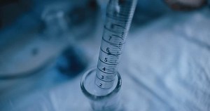 Detailed Tracking Purple Liquid Extraction Conical Stock Footage Video (100% Royalty-free) 1105610077 | Shutterstock