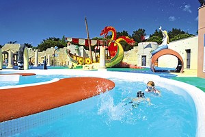 Introducing Le Clarys-Plage in Vendee, our new Destination Of The Day! There’s so much to enjoy here, from a huge pool complex to the wonderful beach at Merlin Plage just a short stroll away http://bit.ly/1mhYic2 | Eurocamp Official