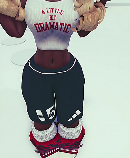 Roblox Outfit Ideas: Latino Baddie Style Inspiration
