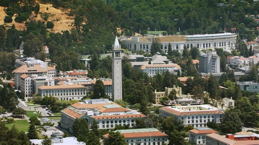 Berkeley, California: viste aeree della Sather Tower e dell'università