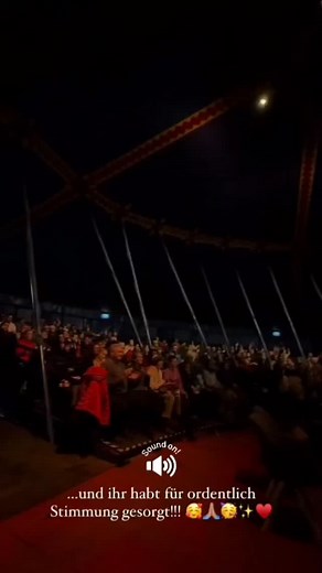 #tbt There restart my international career! Thanks a lot @winterspektakelhamburg and ... @brckhm , @dorothee and all company! Kisses for all and see you soon! Social Media: @fashionreelsmakeroficial #circo #palhaço #winter #hamburg #clown | Palhaço Muzzarela | Facebook