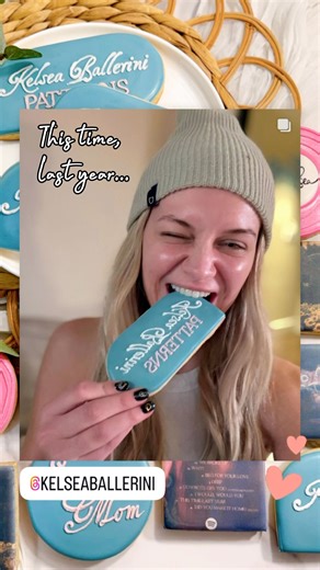 🎶 This time, last year — @kelseaballerini sold out @thegarden . I remember standing in my kitchen that week, piping the final details on her cookie set and thinking, this one feels extra special. The energy around that night was electric — and somehow I was even lucky enough to end up in the crowd watching it all unfold. The lights, the cheers, the moment she walked on stage… it was one of those rare times when work and life collide in the best possible way. A year later, I still think about th