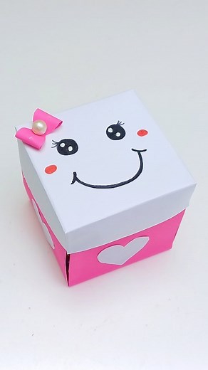 16M views · 27K reactions | Handmade Chocolate Gift Box 殺 #birthdaycard #birthdaygift #gift #giftbox #happybirthdaygreetingcard #happybirthdaygift #papercraft | Shrishti : The Art Lover | Facebook