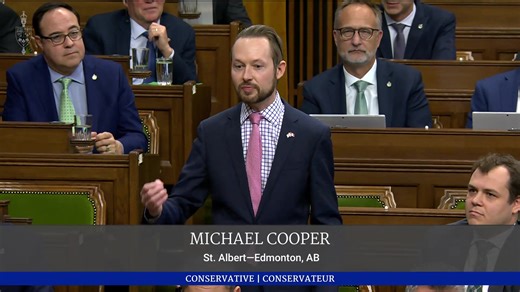 2.5K reactions · 798 shares | For 3 years, Justin Trudeau covered up massive infiltration by Beijing military scientists - who worked on biological weapons - at Canada's highest security lab. Trudeau says he admires Beijing's "basic dictatorship." No wonder they had unfettered access to Canada's biological secrets. | Michael Cooper | Facebook