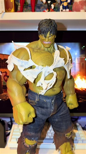 Custom 2008 Norton Hulk Hot Toys Review