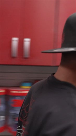 Dave shows the 2 tone paint process and his love of the color scheme | Kindig-it Design