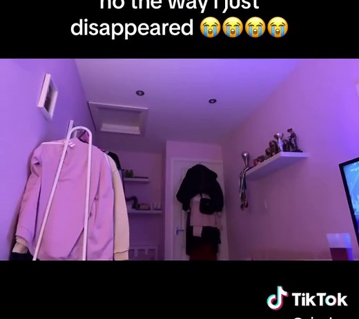 Hilarious SpongeBob Fail: Watch People Falling Off Chairs