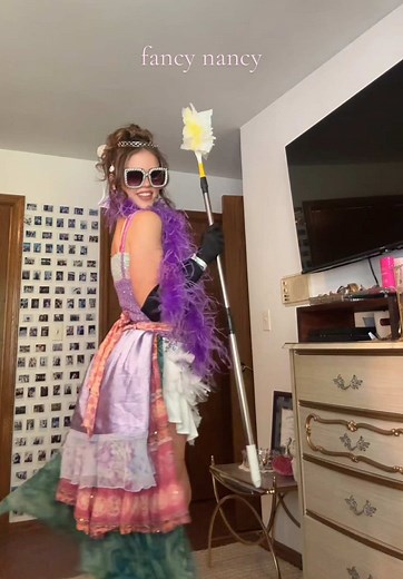 Explore Fancy Nancy's Iconic Fashion Style