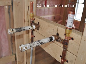 Comment installer un bain en alcôve ?