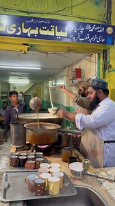 Best Chai at Liaqat Bihari Chai waly 📍Khanewal | Sheikh Imran Ali