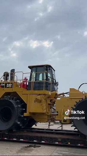 Check out this 836H fresh off a rebuild! Tailored specifics just to our customer's liking this machine is ready to get back to action. #LetsWorkTogether #MustangCAT #CATmachines #CATequipment #HeavyEquipment #JobSite #Construction #DirtLife #BigIron #HeavyMachinery #Machinery #CATyellow