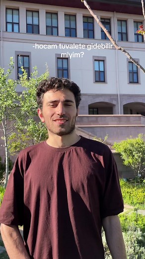 Understanding Bathroom Etiquette in English Conversations