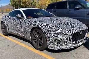 Video: Updated Jaguar F-Type Spotted- Looks sharper than before!