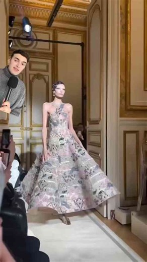 Armani privè has done it again