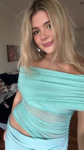 alice england (@aliceenglland)’s videos with original sound - 2120music