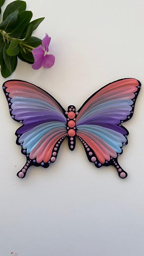 🗓️ Next workshop: 23rd Nov | 11 AM – 2 PM 🎨 Limited seats — DM to join . . DotPaletteWorkshop #ArtWorkshop #ButterflyBrushstrokes #CreativeWeekend #ArtWithKrupa #DotPaletteArt #AcrylicArt #RelaxWithArt #MindfulPainting #ArtTherapy #ArtCommunity #ColorYourWorld #ButterflyVibes #ArtClassIndia #CreativeMinds #PaintWithMe #NovemberWorkshop #BrushstrokeArt #krupasdotpalette 🩷✨ | Krupps paintings