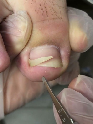 Silky smooth, a wonderful trimming process~ #satisfying #nails