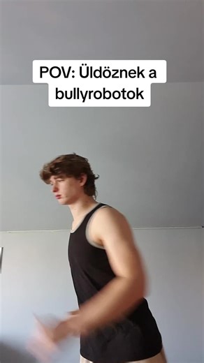 Hogyan alakítja Japán a lépések hangját elektromos árammá piezoelektromos technológia segítségével? Japán nyüzsgő városaiban, ahol a technológia zökkenőmentesen integrálódik a mindennapi életbe, egy innovatív megközelítés van kialakulóban az energiatermelés terén. Az emberi mozgás erejének kihasználásával Japán a lépések mozgási energiáját elektromos árammá alakítja piezoelektromos technológia segítségével. Ez a módszer nemcsak a fenntartható energiamegoldásokhoz járul hozzá, hanem azt is vizsgá