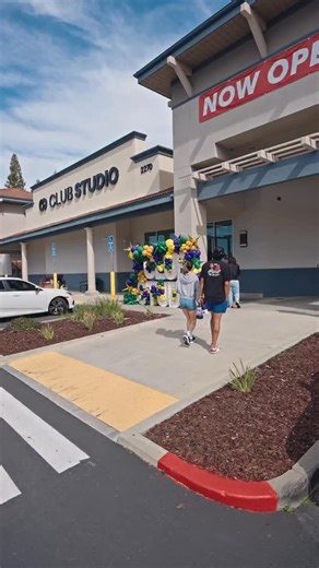 2025, you showed up. New clubs. New members. New energy. Thank you to everyone who made this year what it was. We’re carrying it all with us as we build what’s next. More movement, more moments, more memories together in the club. Looking back on an unforgettable year. Drop your favorite Club Studio memory below — and tag the location that made it special. 🖤 | Club Studio