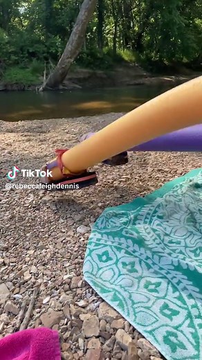 Rebecca Leigh Dennis (@rebeccaleighdennis)’s videos with Legs - Chuck Inglish