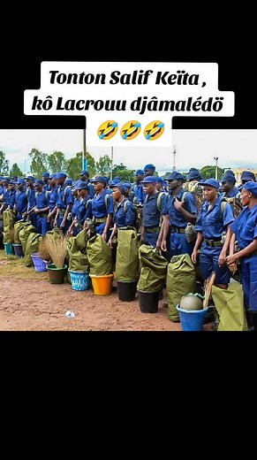 #views #Formations 🇲🇱 #Military Tonton Salif Keita à dit que ko lacourou djamaneledo 🤣 @Salif Keita artiste chanteur malien 🇲🇱 #Tiktokmali #000223🇲🇱