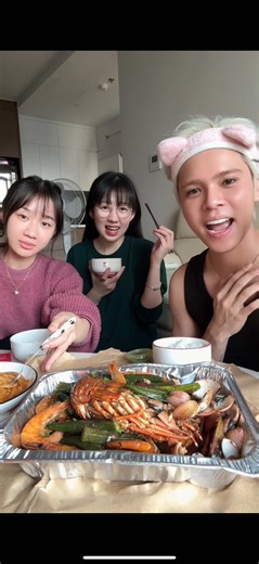 Mukbang Hải Sản Thú Vị Cùng Hoàng Lan Anh và Cheng