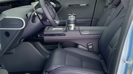 #阿维塔06T_10_36_32