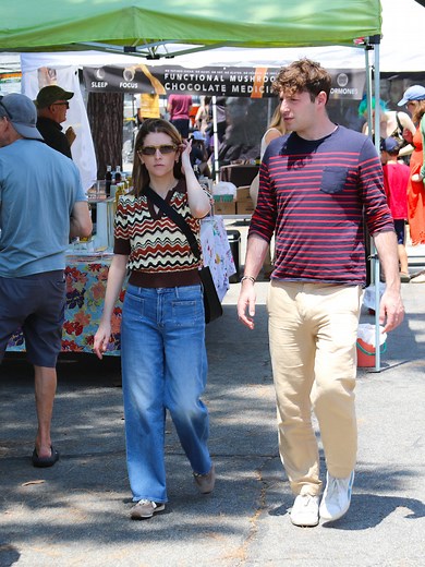 Everything to Know About Anna Kendrick's Boyfriend, Alex Edelman