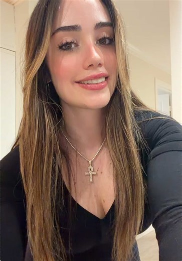 La Fama en lo Oscuro: Secretos de Ameliolivera