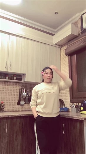 Satisha official (@satisha.official)’s videos with original sound - Rosejulie 🌹 - RosyRose🌹