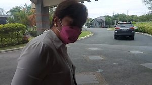 148K views · 1.9K reactions | TINGNAN: dating Commission on Elections (Comelec) Commissioner Rowena Guanzon, bumisita sa burol ng beteranang aktres na si Susan Roces. | BOMBO RADYO PHILIPPINES | Facebook