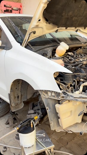 SM CARZ on Instagram: "Brake system bleed and brake fluid change. A brake fluid flush helps preserve brake efficiency and prevent corrosion by replacing old or contaminated brake fluid. As brake system components deteriorate over time, changing the brake fluid regularly can make your automobile safer and improve the life of your brake components and save money in the long run. 🏃 #vw #vwgolf #audi #tdi #vwvento #tdiengine #skoda #vwtdi"