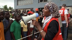 Local Red Cross Members Provide Aid Following Cyclone Idai | When Disaster Strikes