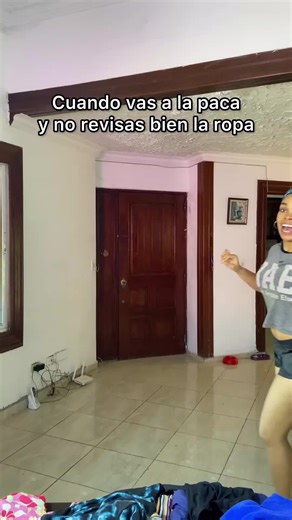 nuevo codigo desbloqueado: revisar la ropa bien 😭🤣🤣 #latina #ropa #paca #fyp #parati