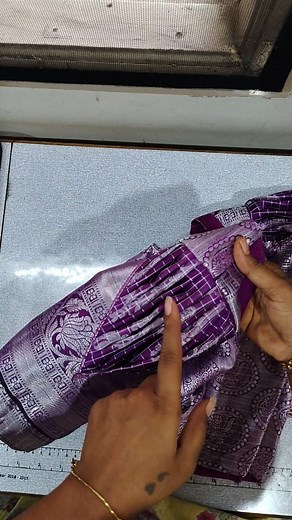 VV Looks👗 | New model blouse design #customized #vv_looks #youtuber #viralvideo #stiching | Instagram