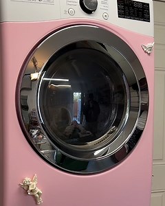 2.1M views · 10K reactions | Paint ✍️ washing machine ✍️ pink ✍️勺 | LADbible Australia | Facebook