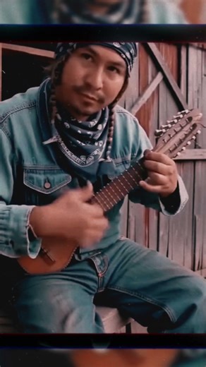 The art of playing the charango #music