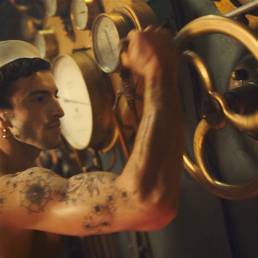 Discover Le Male Elixir, the intense fragrance by Gaultier this holiday season | Jean Paul Gaultier