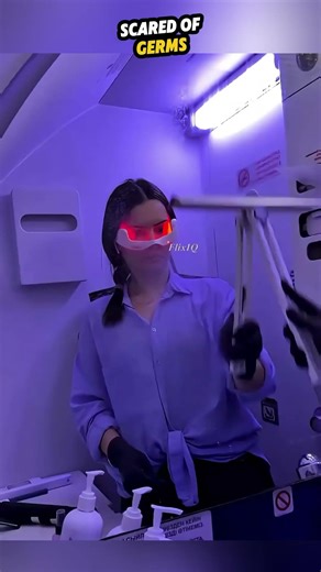 Before Using the Toilet… She Did THIS 🤯✈️ #kindness