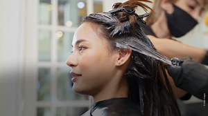 So funktioniert Glossing für die Haare! 😍 | BILD der FRAU