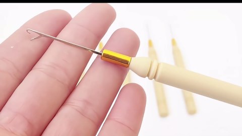6 Pcs Pulling Hook Needle Crochet Latch Hook Needle Hair Extensions Loop Tool for Silicone Link Rings Beads and Feathers Extensions