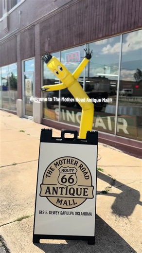 Come visit the biggest antique mall in Sapulpa Oklahoma!! 2 floors packed full with over 90 vendors!! We would love to see you there!!#antiquemall #route66 #shopping #antiquestore #antiques